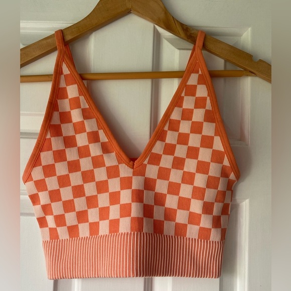 Tops - Bundle of (2) Tank Top Style Crop Tops Size M